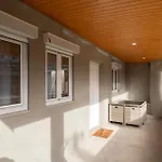 Casa Petisqueira 88-paredes-oporto アパート